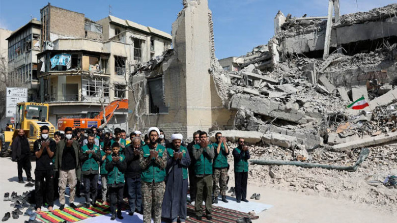 স্কুলে ক্ষেপণাস্ত্র হামলার অভিযোগ, ধ্বংসস্তূপে পরি...