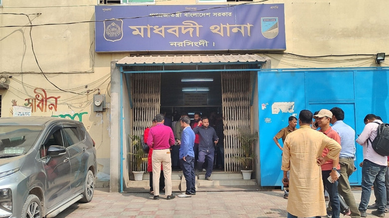 নারায়ণগঞ্জে নারী ধর্ষণের ঘটনায় প্রধান অভিযুক্ত গ্র...