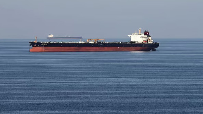 হরমুজ প্রণালি ঘিরে উদ্বেগ: তেলের বাজারে অস্থিরতা, ...